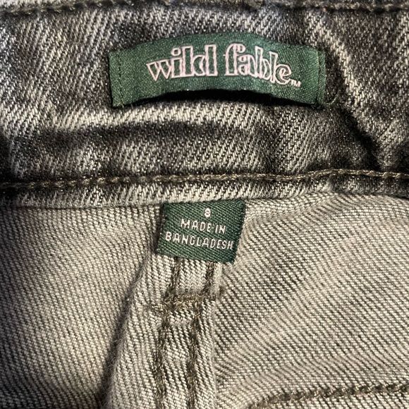 Ripped Mom Jeans - Picture 3 of 8